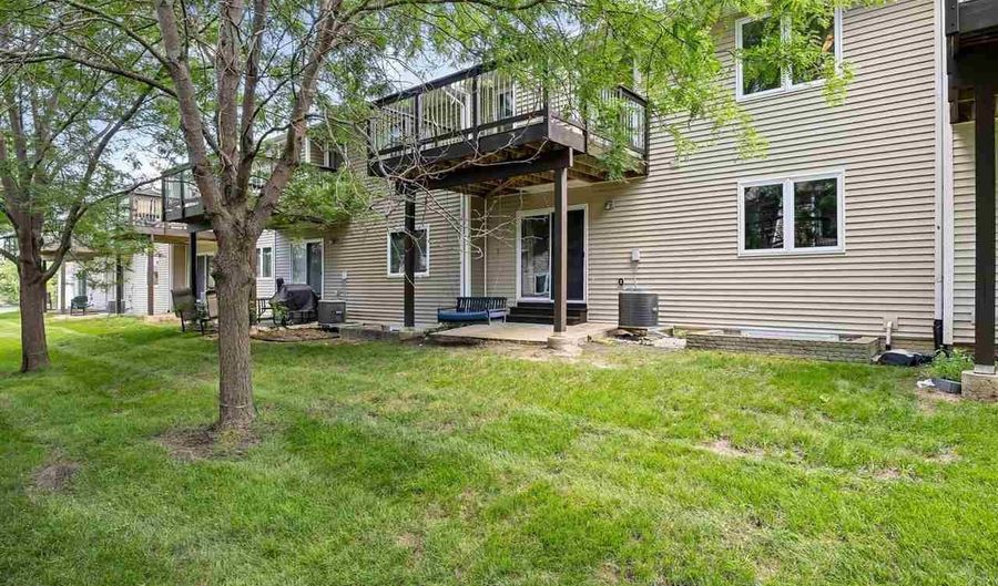 1050 Twilight Dr, North Liberty, IA 52317 - 4 Beds, 2 Bath