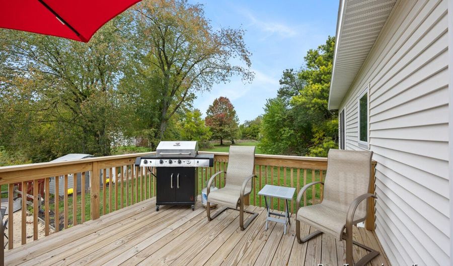 10429 92nd Ave, Allendale, MI 49401 - 3 Beds, 2 Bath