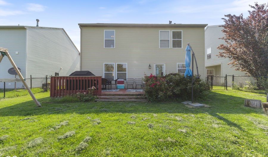 6608 Sonesta Dr, Indianapolis, IN 46217 - 4 Beds, 3 Bath