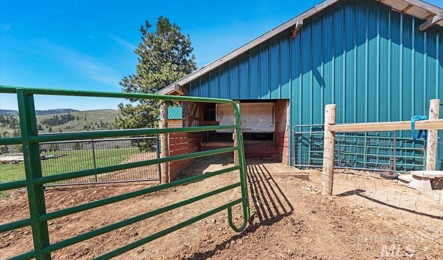 1961 Summit Ests, Cambridge, ID 83610 - 1 Beds, 1 Bath