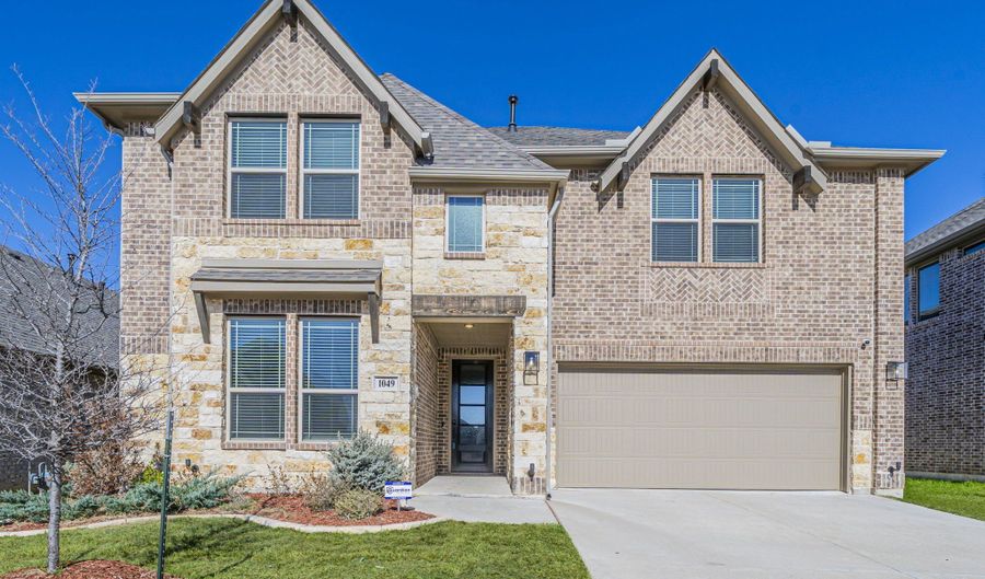 1049 Snowy Owl Dr, Alvarado, TX 76009 - 5 Beds, 4 Bath