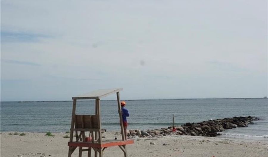 56 Sand Hill Cove Rd, Narragansett, RI 02882 - 3 Beds, 1 Bath
