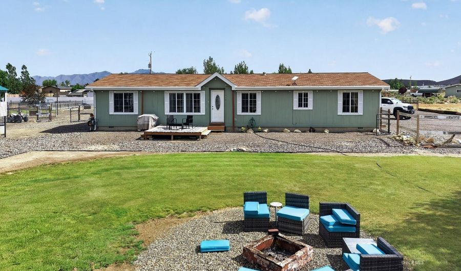 440 Kayci Ave, Battle Mountain, NV 89820 - 4 Beds, 2 Bath