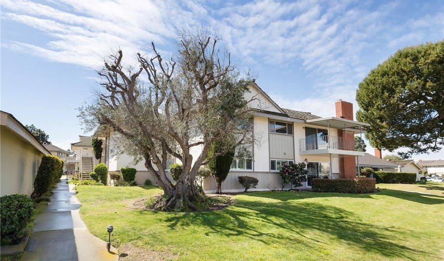 22652 Nadine Cir A, Torrance, CA 90505 - 2 Beds, 2 Bath