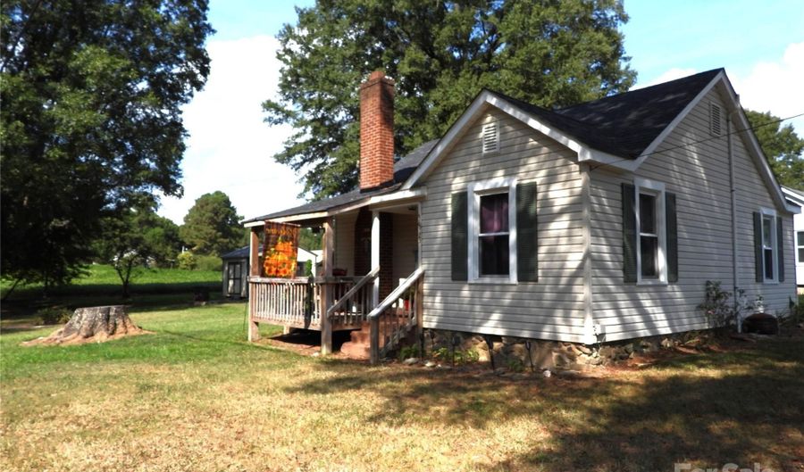 36925 Jana Rd, Albemarle, NC 28001 - 2 Beds, 1 Bath