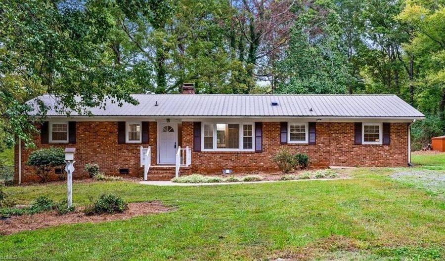 5979 US Highway 220, Asheboro, NC 27205 - 3 Beds, 2 Bath