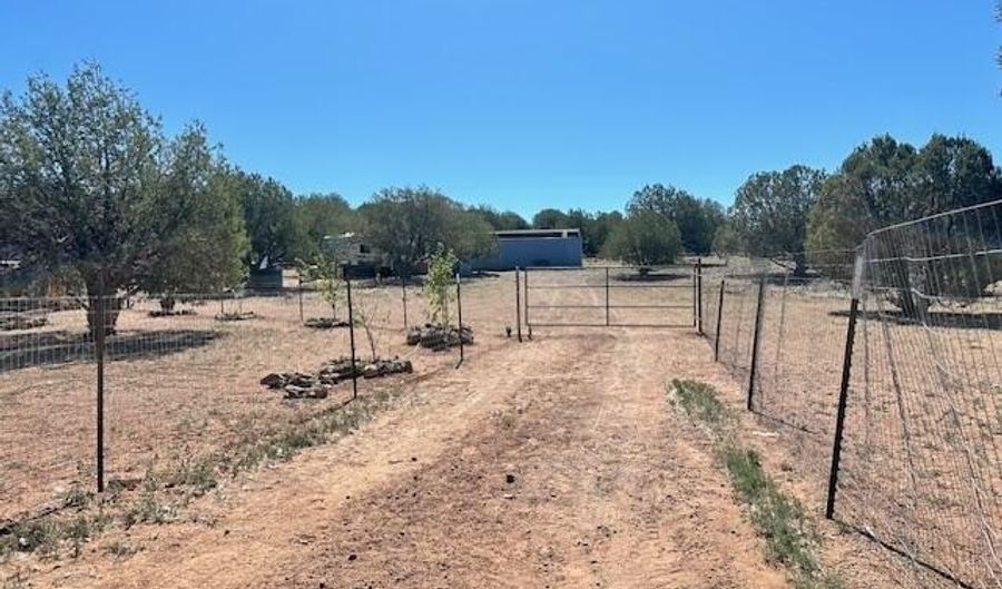 Lot 102 Raz Road, Ash Fork, AZ 86046 - 0 Beds, 0 Bath