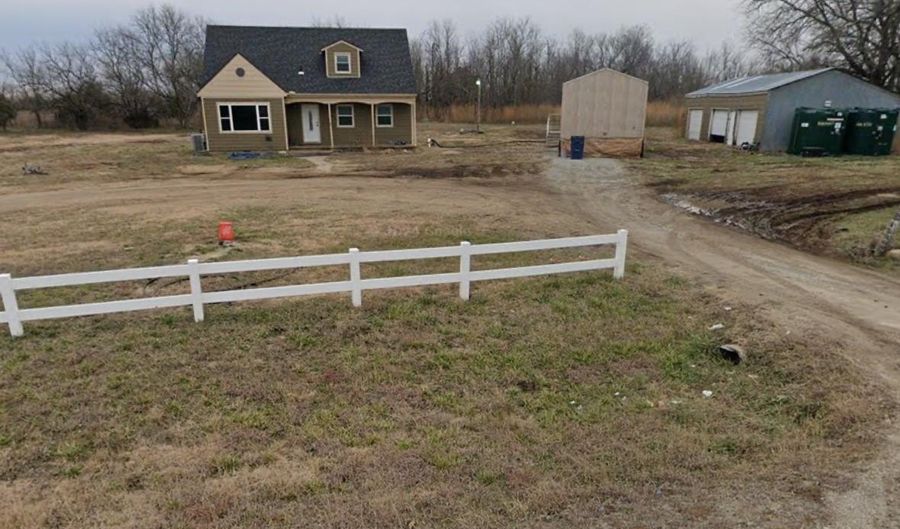14937 SW Thunder Rd, Augusta, KS 67010 - 4 Beds, 3 Bath