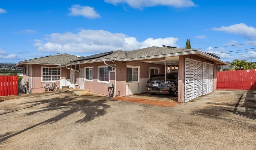 4202 Halupa St, Honolulu, HI 96818 - 7 Beds, 4 Bath