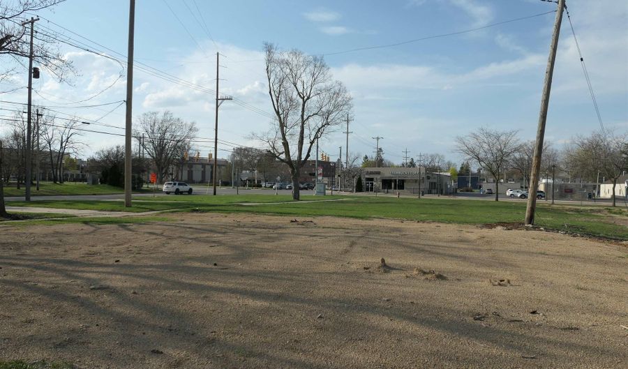 323 W Superior St, Alma, MI 48801 - 0 Beds, 0 Bath