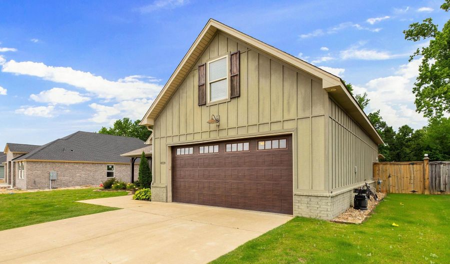 4320 Sloan Dr, Alexander, AR 72022 - 4 Beds, 2 Bath