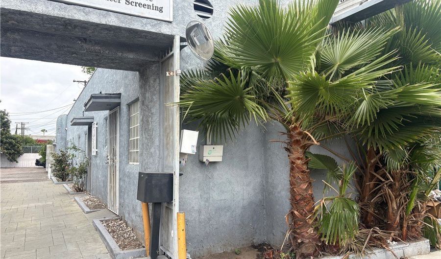 4760 S Figueroa, Los Angeles, CA 90037 - 0 Beds, 0 Bath