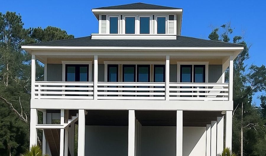 6601 April Bayou Dr, Biloxi, MS 39532 - 4 Beds, 2 Bath