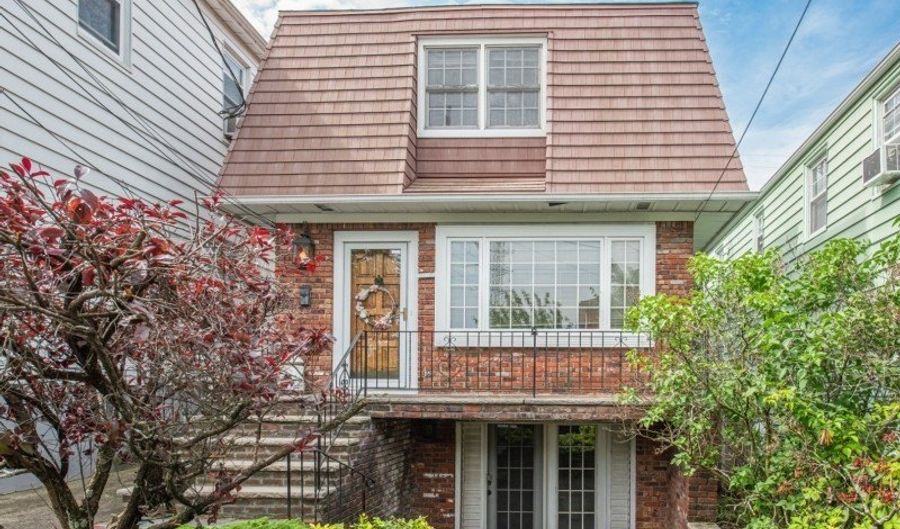 51 Emmet St, Belleville, NJ 07109 - 3 Beds, 2 Bath
