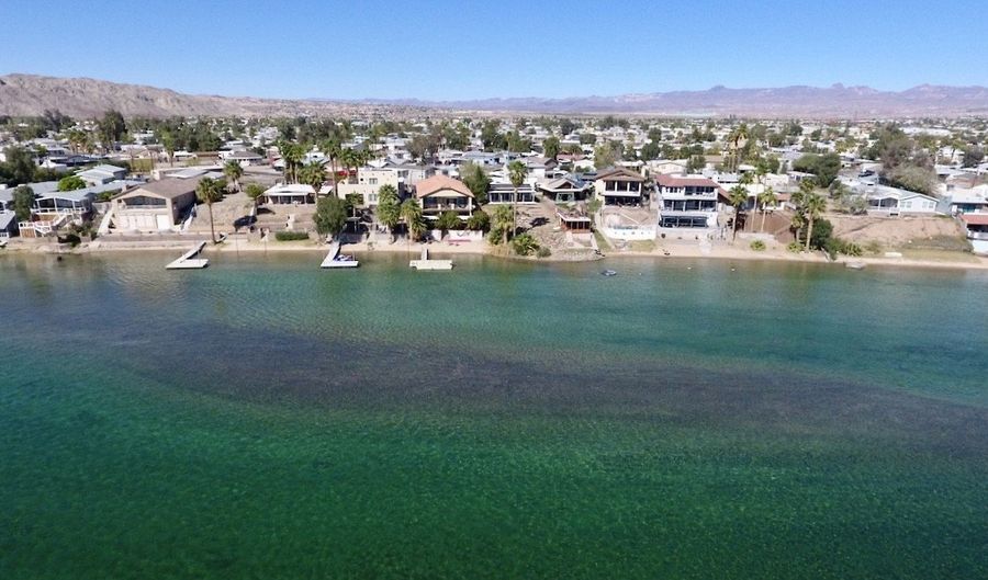 2077 Whitewater Dr, Bullhead City, AZ 86442 - 3 Beds, 2 Bath