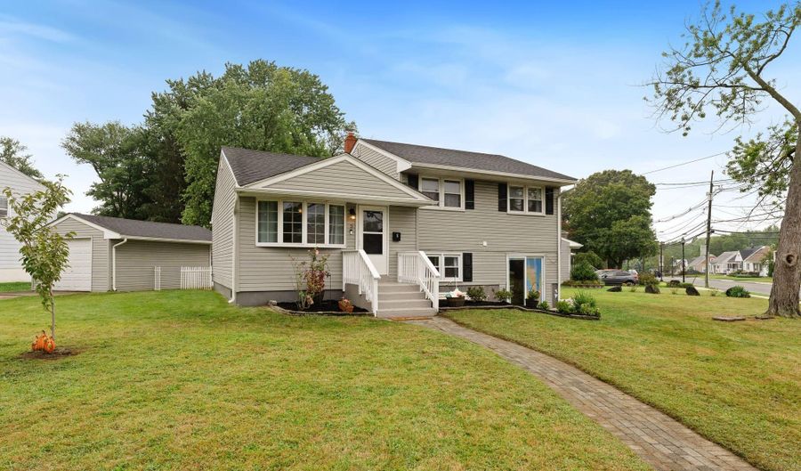 5 TRINITY Pl, Barrington, NJ 08007 - 3 Beds, 2 Bath
