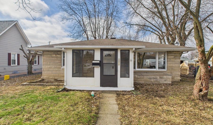 3611 E Lynn St, Anderson, IN 46013 - 2 Beds, 1 Bath