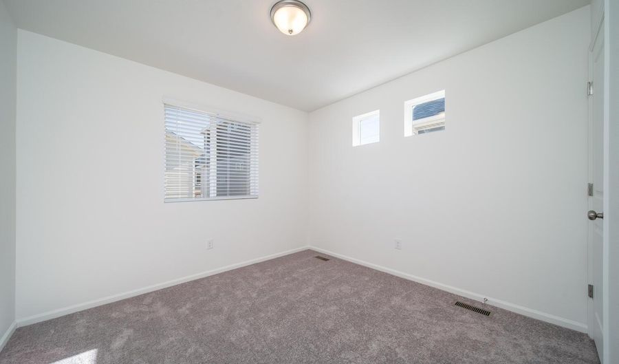 46565 Avery Ln, Bennett, CO 80102 - 2 Beds, 2 Bath