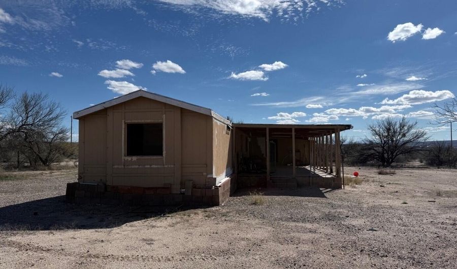 1726 E Morris Ln, Benson, AZ 85602 - 3 Beds, 1 Bath