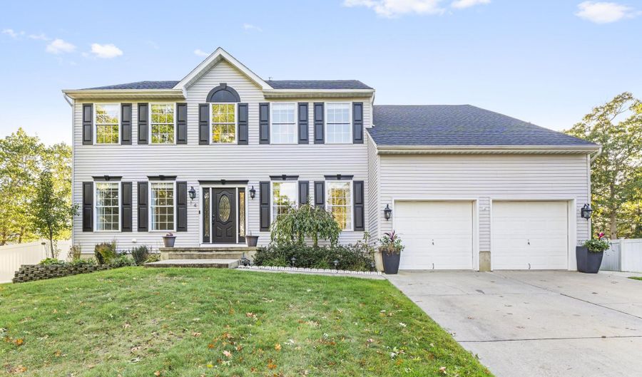 14 Brittany Dr, Bayville, NJ 08721 - 4 Beds, null Bath