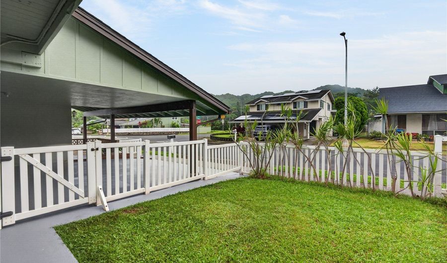 47-360 Hui Koloa Pl, Kaneohe, HI 96744 - 5 Beds, 3 Bath