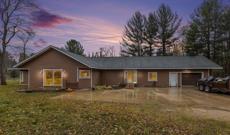 7436 Valley St, Alden, MI 49612 - 3 Beds, 2 Bath