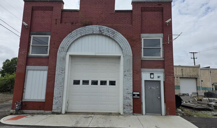 811 9th St, Altoona, PA 16602 - 0 Beds, 0 Bath