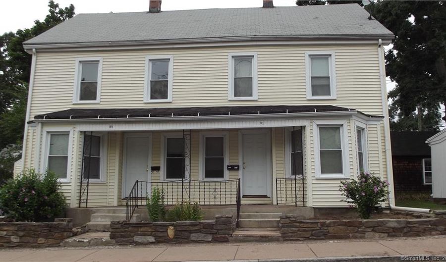 89-91 Bissell St, Manchester, CT 06040 - 4 Beds, 2 Bath