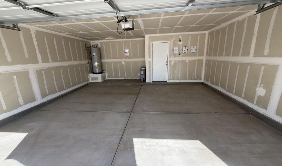 8481 W REVENTON Dr, Arizona City, AZ 85123 - 3 Beds, 2 Bath