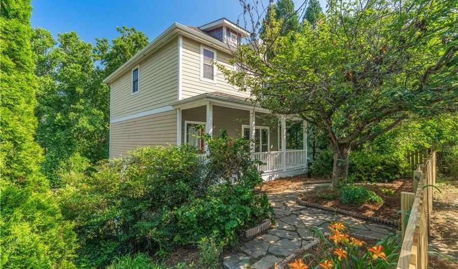 20 Cross Pl, Asheville, NC 28801 - 4 Beds, 4 Bath