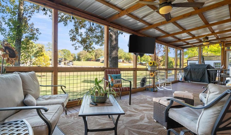 1036 PAUL BEAR BRYANT Rd, Alpine, AL 35014 - 2 Beds, 1 Bath