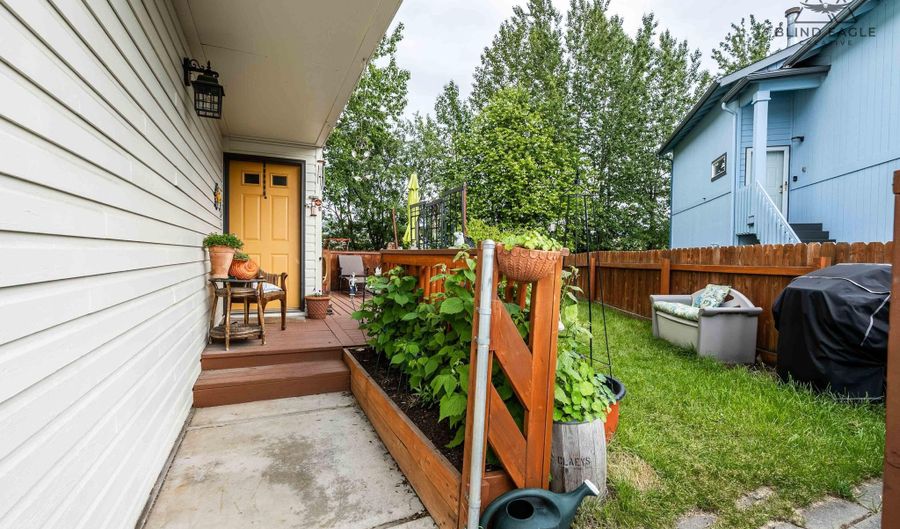 2000 Wenmatt Cir, Anchorage, AK 99517 - 3 Beds, 2 Bath