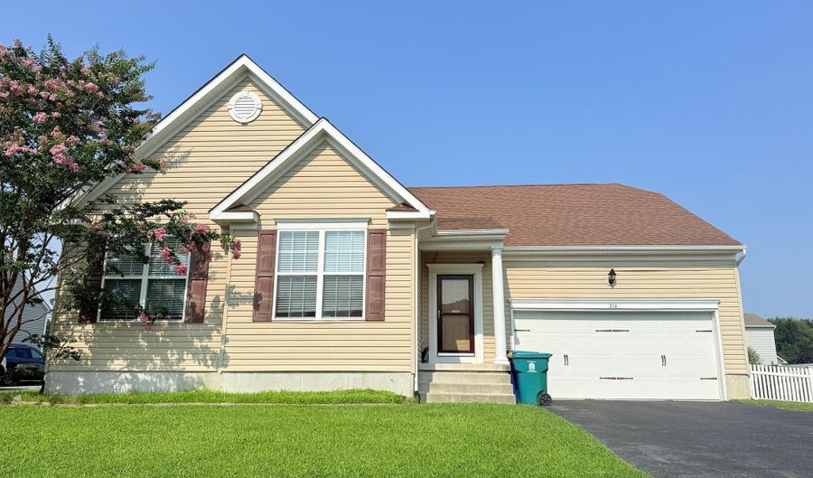 214 REDSTONE Ct, Felton, DE 19943 - 3 Beds, 2 Bath