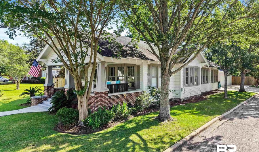 903 S Pensacola Ave, Atmore, AL 36502 - 4 Beds, 2 Bath