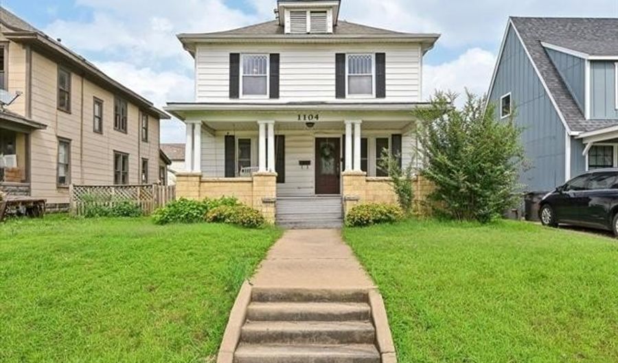 1104 S Johnstone, Bartlesville, OK 74003 - 4 Beds, 3 Bath