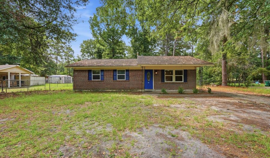 195 Bay Pines Rd, Beaufort, SC 29906 - 3 Beds, 2 Bath