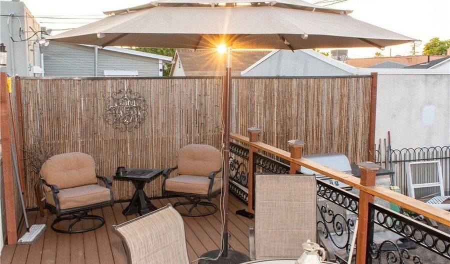 1831 W 68th St, Los Angeles, CA 90047 - 2 Beds, 1 Bath