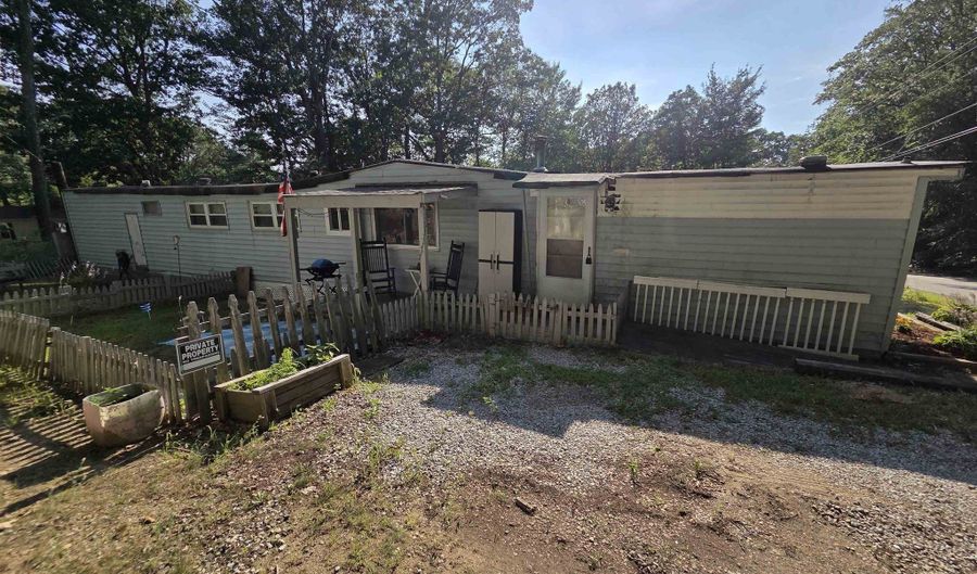 43 Catamount Hill Dr, Allenstown, NH 03275 - 3 Beds, 1 Bath