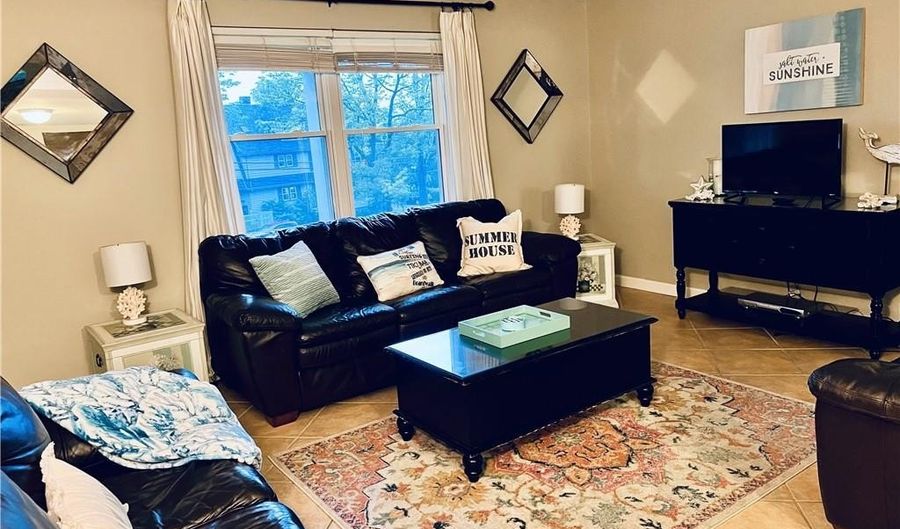 70 Carroll Ave 708, Newport, RI 02840 - 2 Beds, 1 Bath