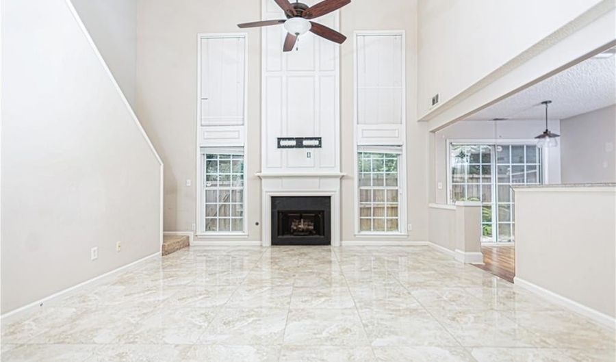 10 Regency Rd, Alpharetta, GA 30022 - 2 Beds, 3 Bath