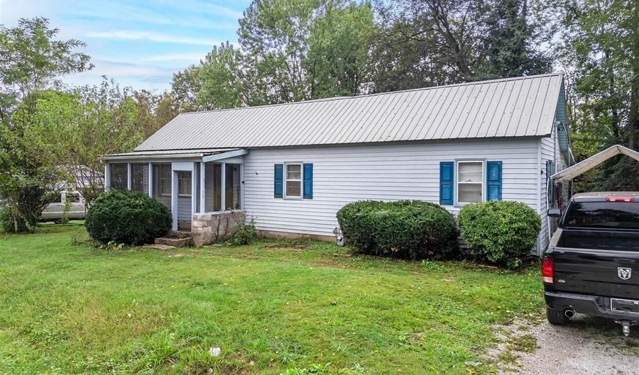 233 E Gallatin St, Adairville, KY 42202 - 2 Beds, 1 Bath