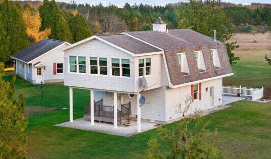 7550 Bushey Rd, Alpena, MI 49707 - 2 Beds, 2 Bath