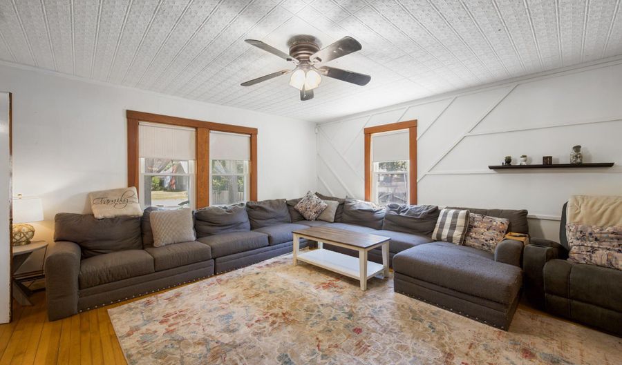 788 Union St, Bangor, ME 04401 - 3 Beds, 1 Bath