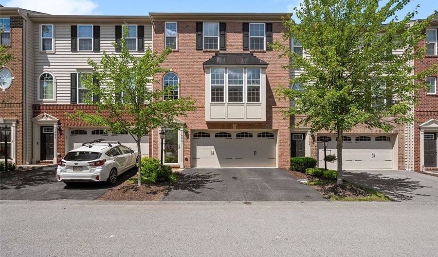1004 Pointe View Dr, Adams Twp., PA 16046 - 3 Beds, 3 Bath