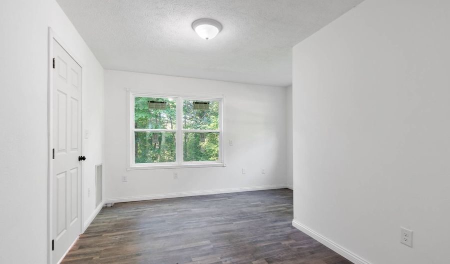 252 S Taxiway Dr, Albany, KY 42602 - 1 Beds, 1 Bath