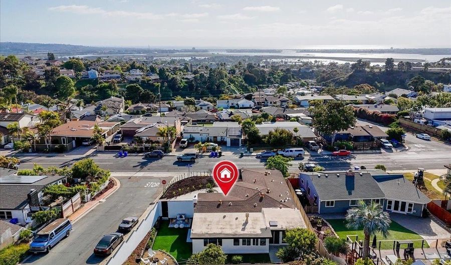 2437 Burgener Blvd, San Diego, CA 92110 - 3 Beds, 2 Bath