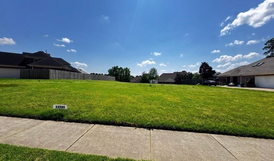 12285 E RICHMARK Way, Arlington, TN 38002 - 4 Beds, 4 Bath