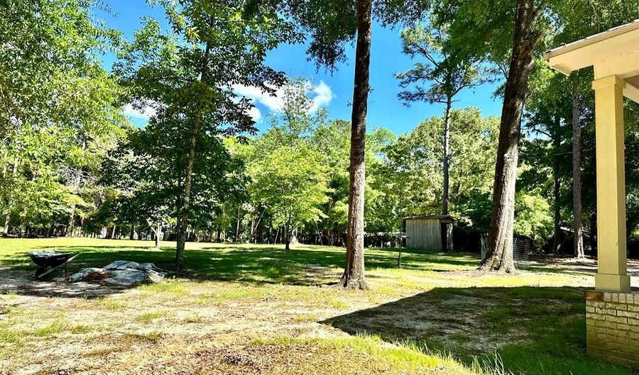 32 Lakepoint Dr, Fort Gaines, GA 39851 - 3 Beds, 2 Bath