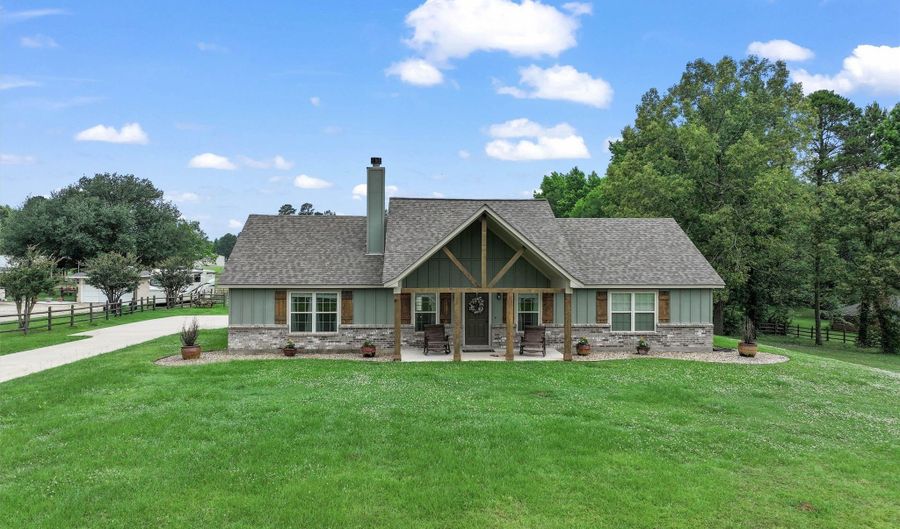 1615 Linton Rd, Benton, LA 71006 - 3 Beds, 4 Bath