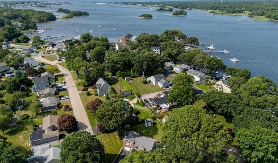 106 Cedar Island Rd, Narragansett, RI 02882 - 2 Beds, 2 Bath